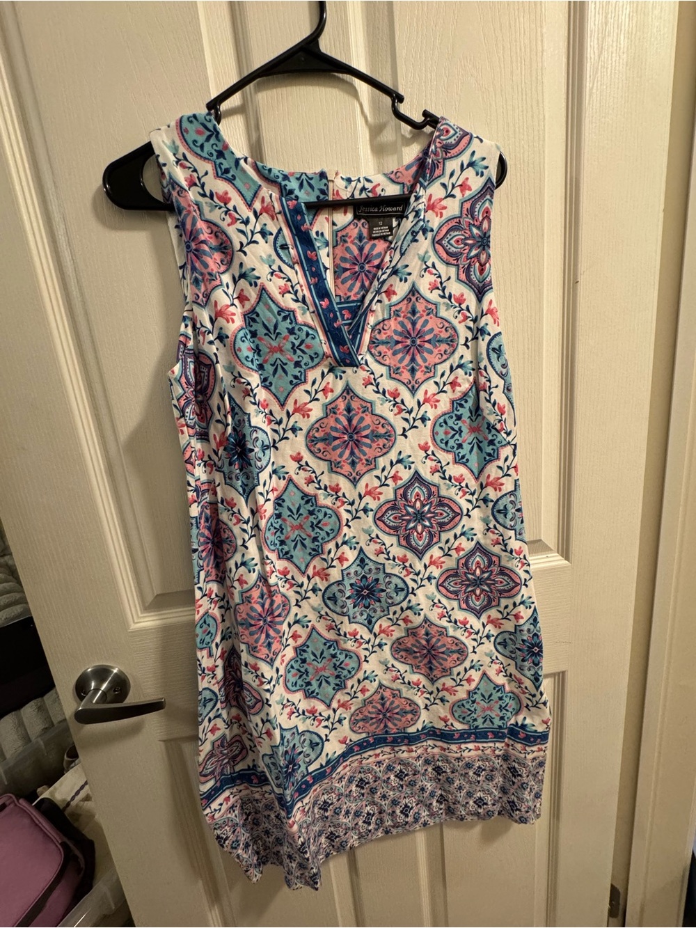 Jessica Howard White Sleeveless Shift Dress with Blue and Pink Medallion Print